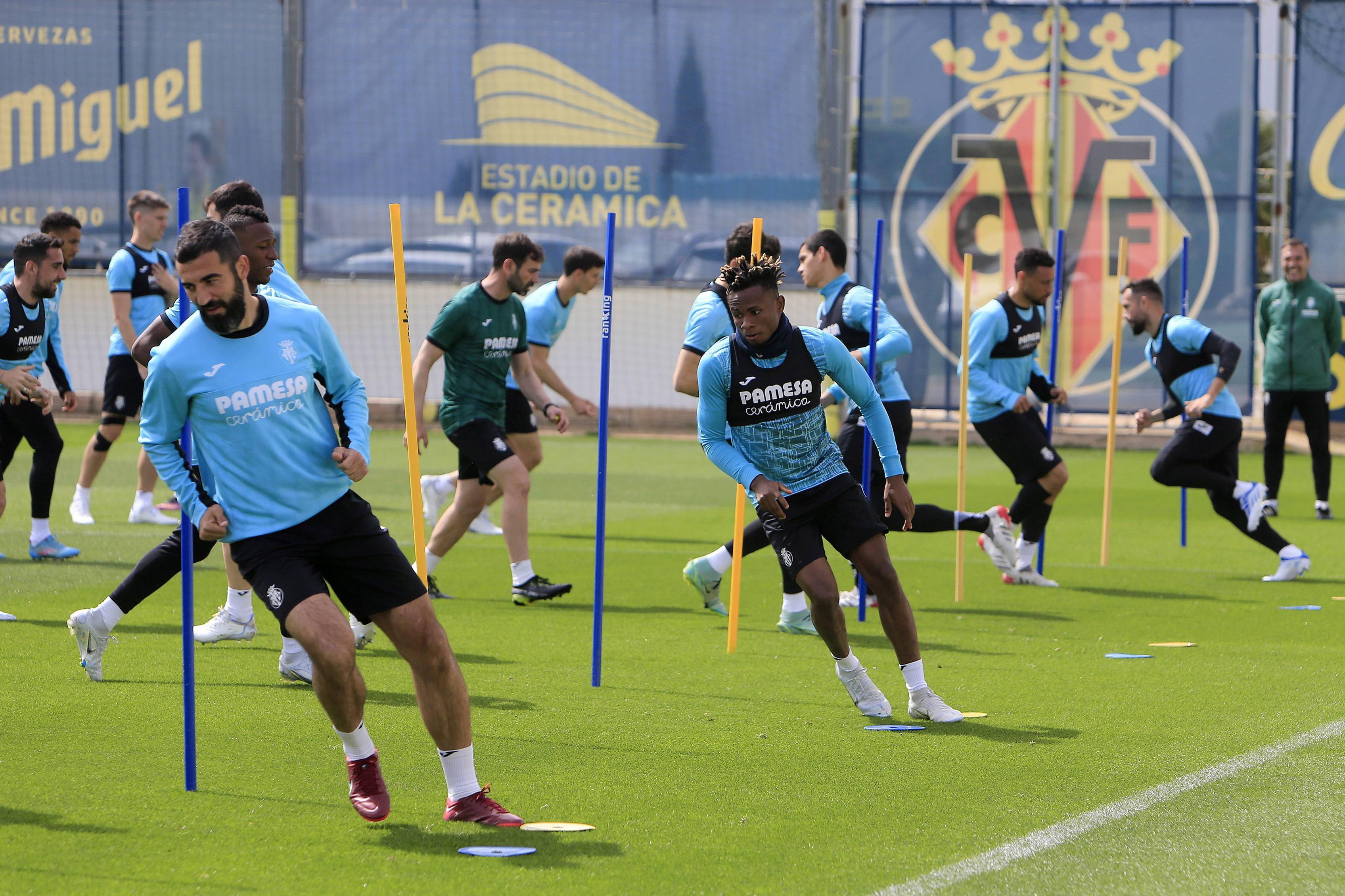 比利亚雷亚尔足球俱乐部 比利亚雷亚尔足球俱乐部