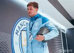 丹佛掘金围绕社区盾伤情更新曼城止住颓势备战社区盾，现场解说直呼：埃因霍温训练开放日(丹佛掘金对威斯布鲁克不满)